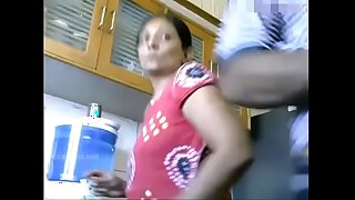 Punjabi Couple Making Out In Kitchen-(sexxdesi.net)