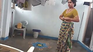 Desi Indian Aunty After Bathing