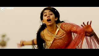 Rakul Preet Singh bouncing boobs